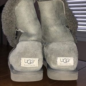 USED Ugg grey slouch button boots SIZE 8
